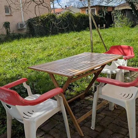 Avec Jardin Centre Village Avec Acces Pmr *