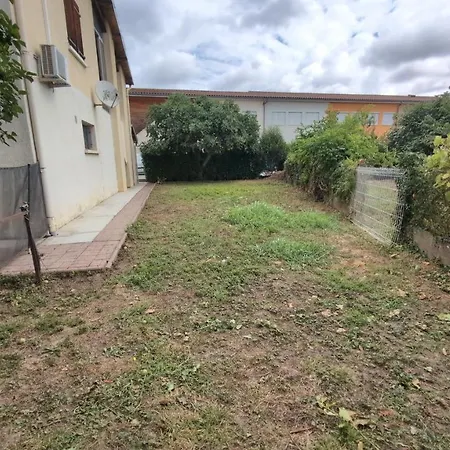 Avec Jardin Centre Village Avec Acces Pmr Apartment